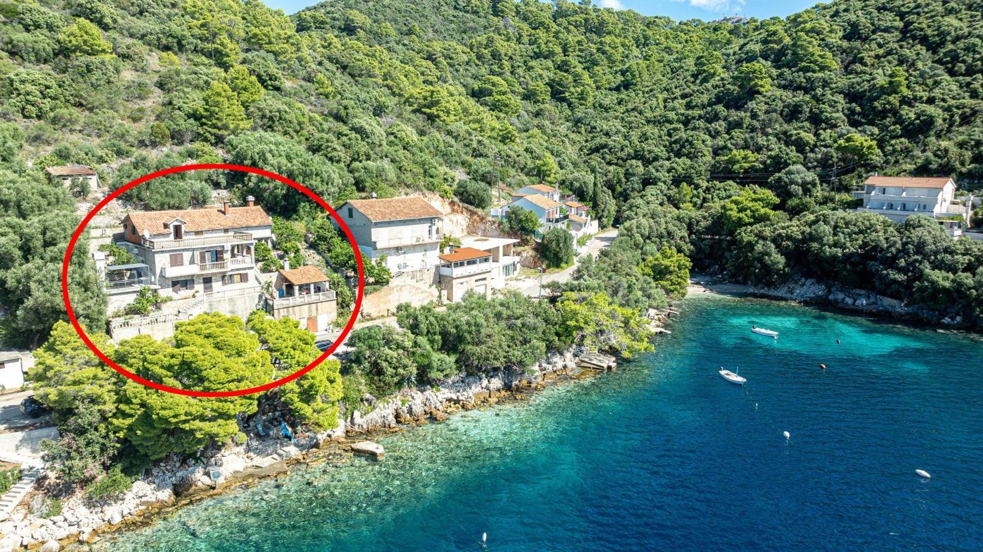 By The Sea Ubli, - 16599 * Lastovo